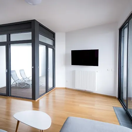 Auredius Deluxe Sea Apartment